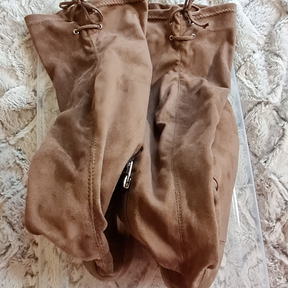 NWT Charlotte Russe Over The Knee Boots Taupe Sz 8 - Picture 5 of 8